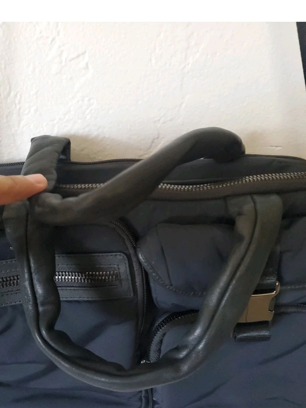Tumi compact black